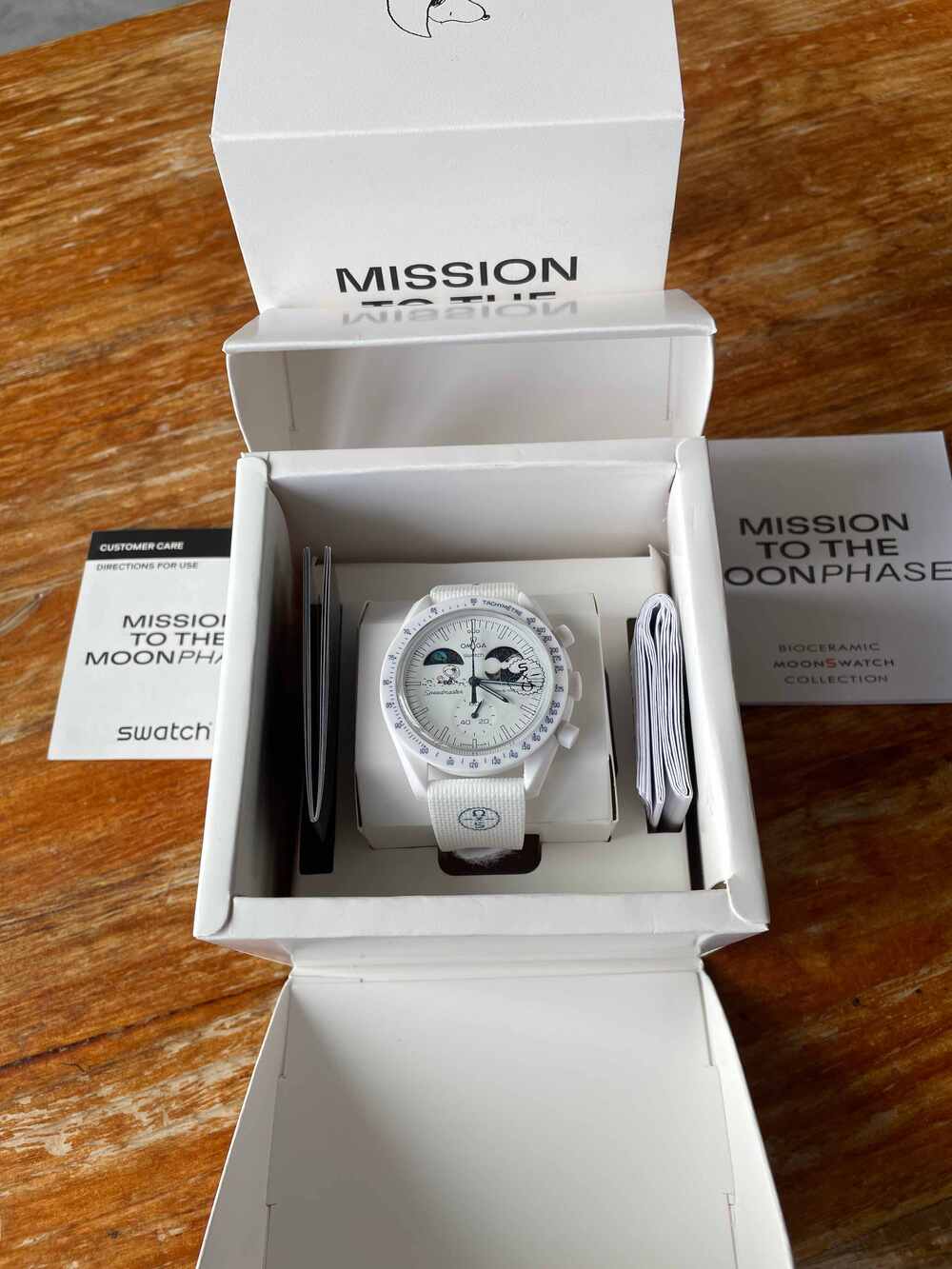 Swatch Snoopy Bioceramic MoonSwatch Mission To The Earthphase Cold Moon Watch